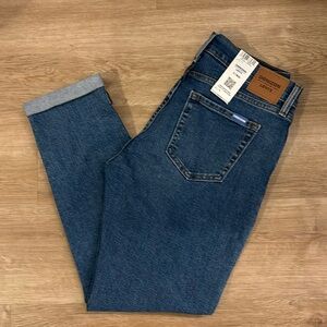 Brand new! Denizen by Levi’s Boyfriend Jean